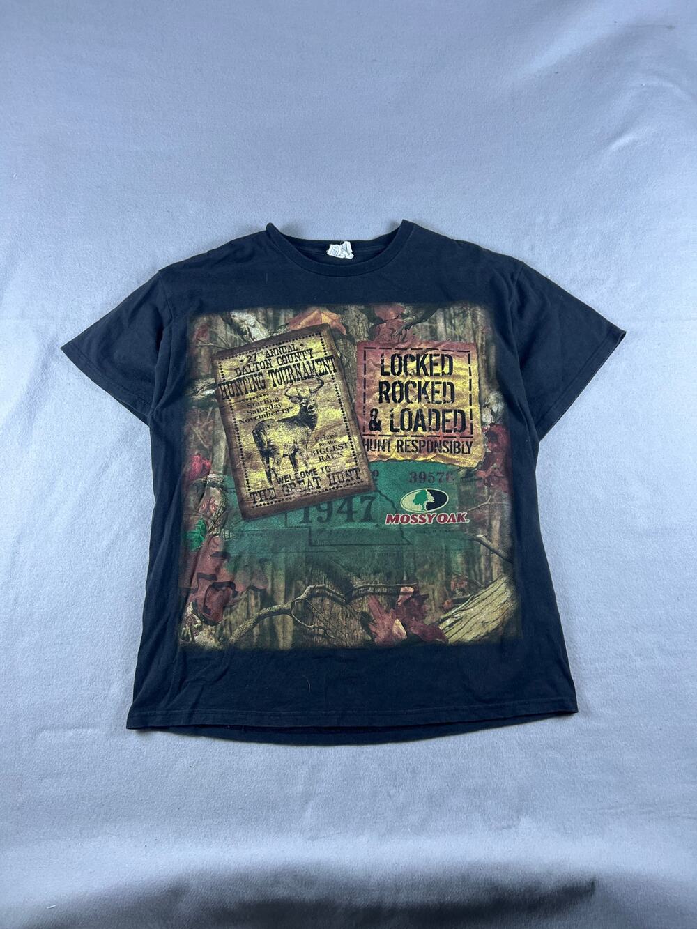 Mossy Oak T-Shirt Mens L Black Locked Rocked Loaded Hunting Camo Outdoor Sports